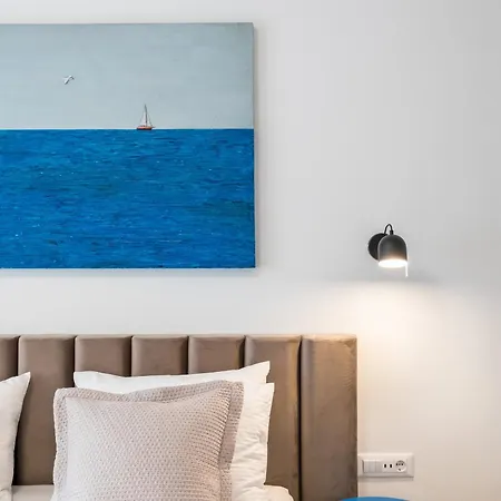 Art Corner - Boutique Artist's Apartman Split